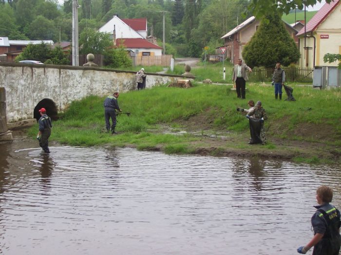 Úklid Radbuzy
Klíčová slova: Bělá;Radbuza