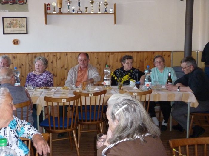 Setkání důchodců
Klíčová slova: Bělá;harmonika;důchodci