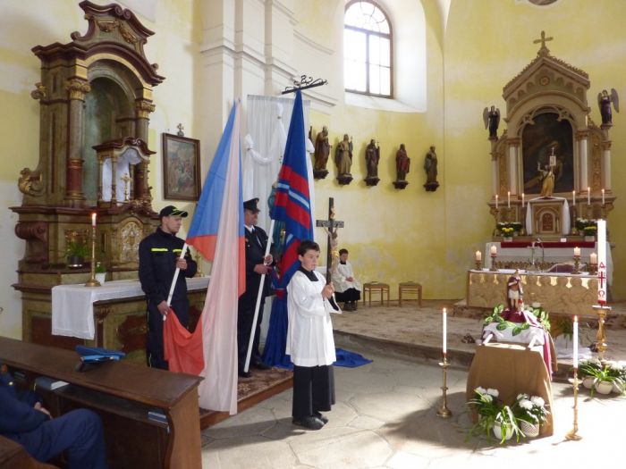 Mše svatá
Klíčová slova: Bělá;pouť;hasiči