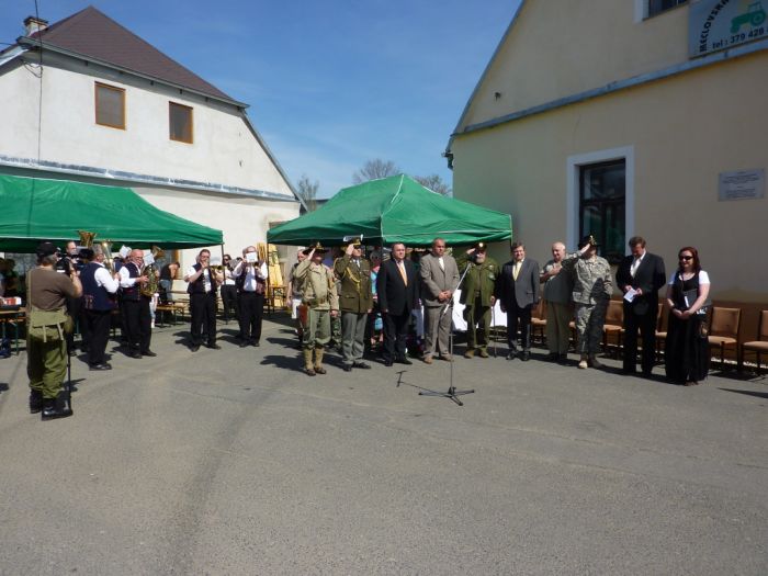 Hostouň
Klíčová slova: Bělá Houstouň osvobození