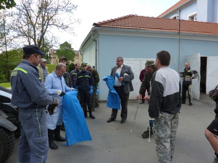 Úklid Radbuzy a jejího okolí
... a igelitové pytle
Klíčová slova: Bělá Radbuza