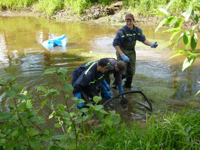 Úklid Radbuzy a jejího okolí
kabel vytáhli,
Klíčová slova: Bělá Radbuza