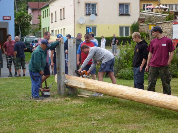 Kácení máje
Klíčová slova: Bělá kácení máje