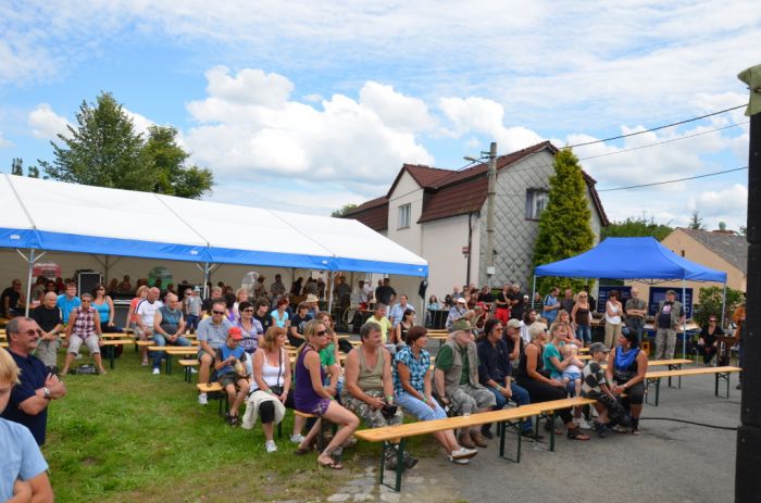 Country festival na starém mostě
Klíčová slova: Bělá country