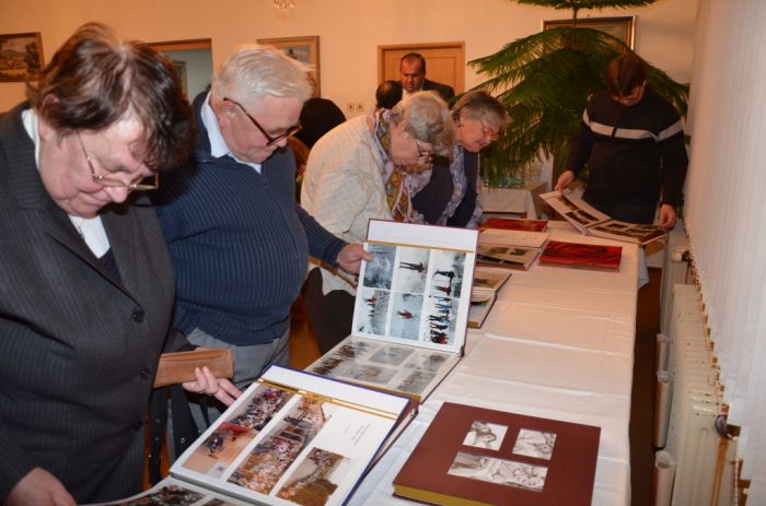 Premiéra bělských fotokronik
Klíčová slova: Bělá 28. října