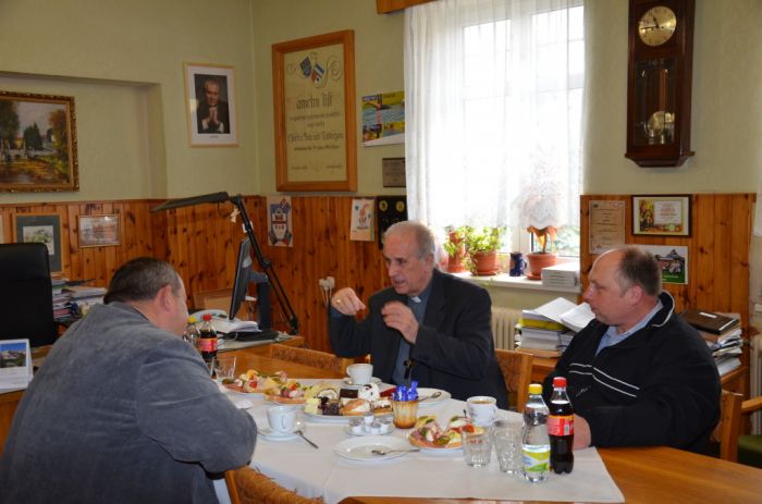 Setkání se starostou města na městském úřadě
Klíčová slova: Bělá vizitace Radkovský Picka