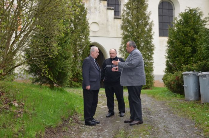 Návštěva hřbitova a fary v Újezdě Svatého Kříže
Klíčová slova: Bělá vizitace Radkovský Picka