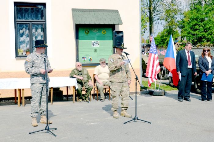 Hostouň
Slavnostní akt u statku
Klíčová slova: Bělá;Hostouň;osvobození