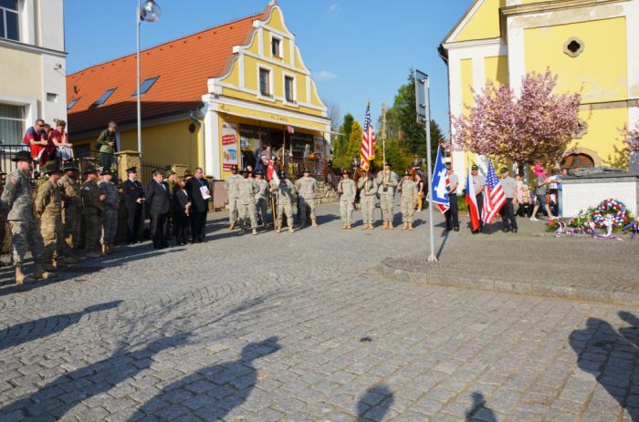 Bělá nad Radbuzou
Slavnostní akt na náměstí
Klíčová slova: Bělá;Hostouň;osvobození