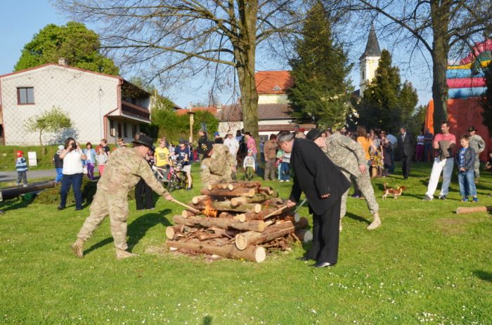 Bělá nad Radbuzou
Zapálení hranice
Klíčová slova: Bělá;Hostouň;osvobození