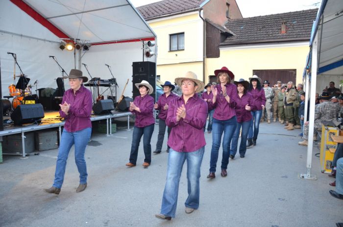 Bělá nad Radbuzou
Country tance Bělá&Eslarn
Klíčová slova: Bělá;Hostouň;osvobození