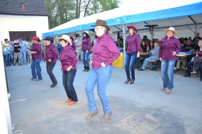 Bělá nad Radbuzou
Country tance Bělá&Eslarn
Klíčová slova: Bělá;Hostouň;osvobození