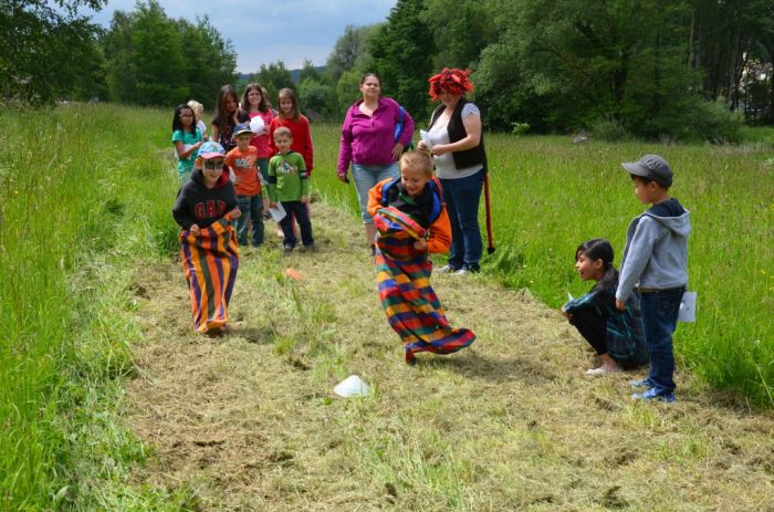 Program na fotbalovém hřišti
Klíčová slova: Bělá;dětský den