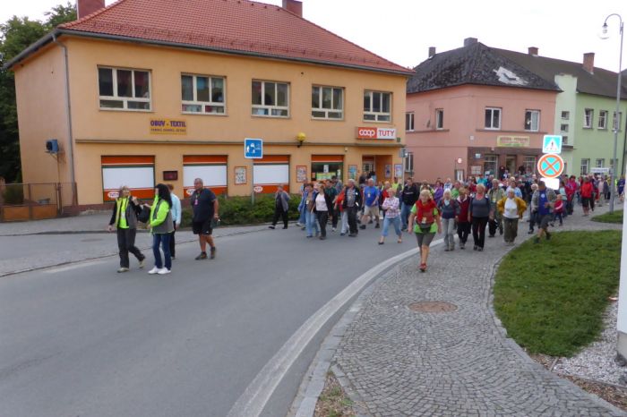 Pochod se svíčkami
Klíčová slova: Bělá;letní;sraz;turisti