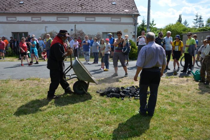 27. června
Klíčová slova: Bělá;milíř