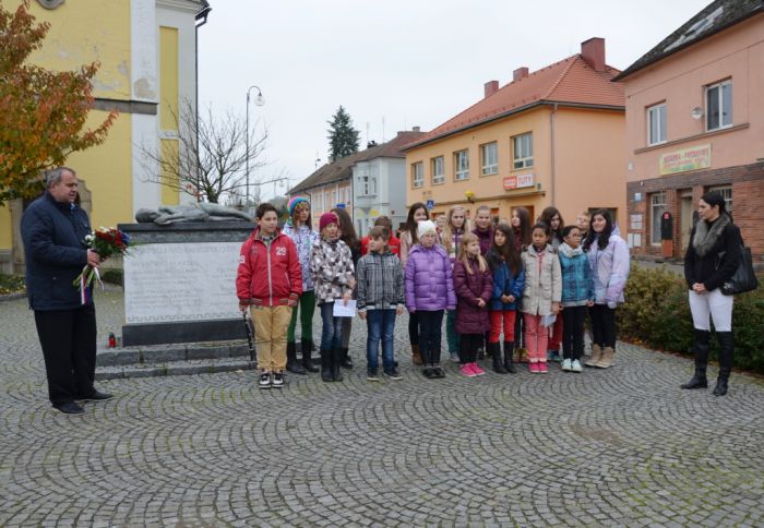 Oslava státního svátku 27. října
Klíčová slova: Bělá;28. říjen