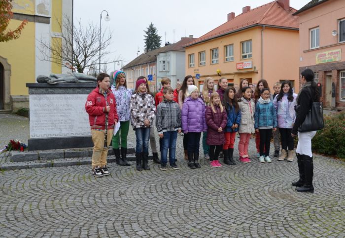 Oslava státního svátku 27. října
Klíčová slova: Bělá;28. říjen