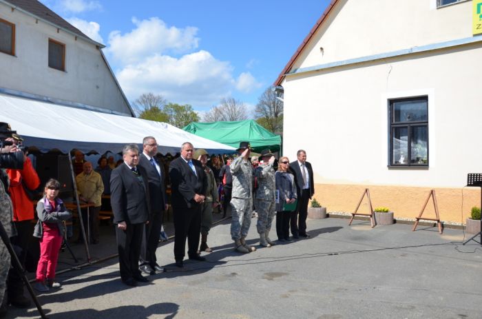 Hostouň
U statku
Klíčová slova: Bělá;Hostouň;osvobození