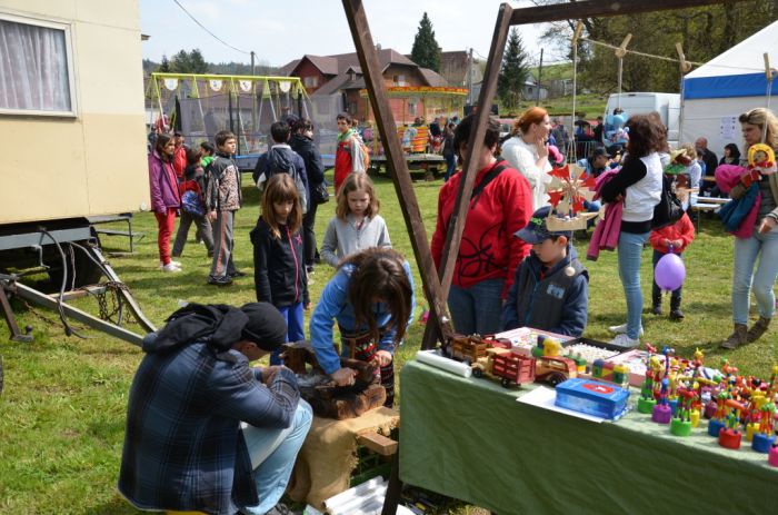 Výroba mincí
Klíčová slova: Újezd svatého Kříže;pouť