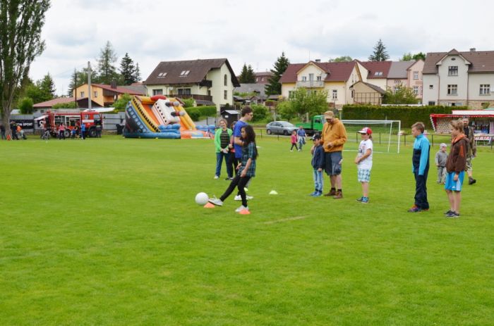 Program na fotbalovém hřišti
Klíčová slova: Bělá;dětský den