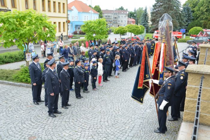 Slavnostní nástup
Klíčová slova: Bělá;hasiči;sdh;výročí