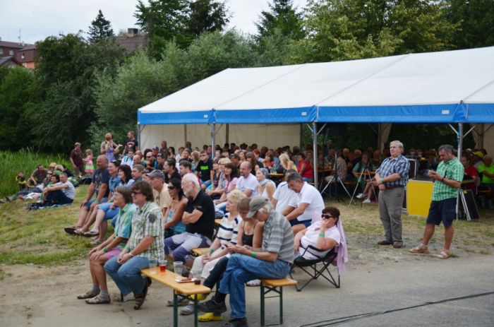 U barokního mostu
Klíčová slova: Bělá;country