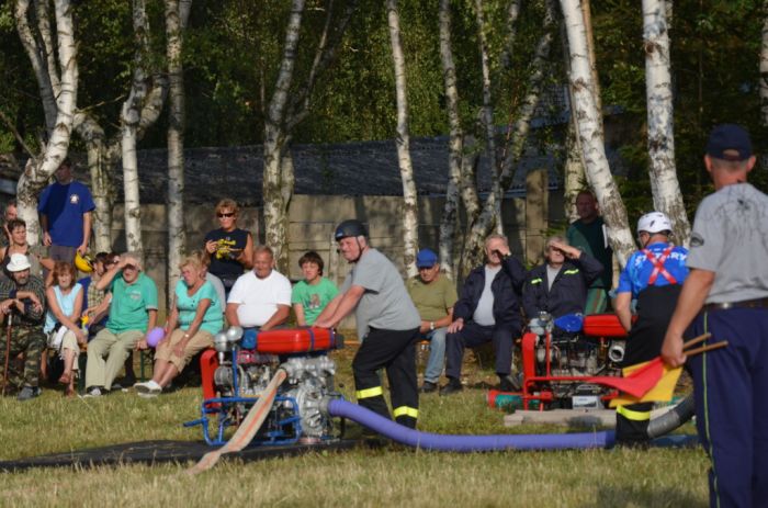 Požární útok - veteráni
Štítary - velitel okrsku
Klíčová slova: Bělá;Újezd Svatého Kříže;hasiči;soutěž;sdh