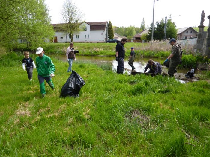 Společný úklid řeky Radbuzy a jejího okolí
Klíčová slova: Bělá;Radbuza