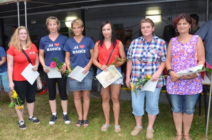 Vyhlašování výsledků
Ocenění dlouholetých členek a spolupracovnic 
Klíčová slova: Bělá;Újezd Svatého Kříže;hasiči;soutěž;sdh