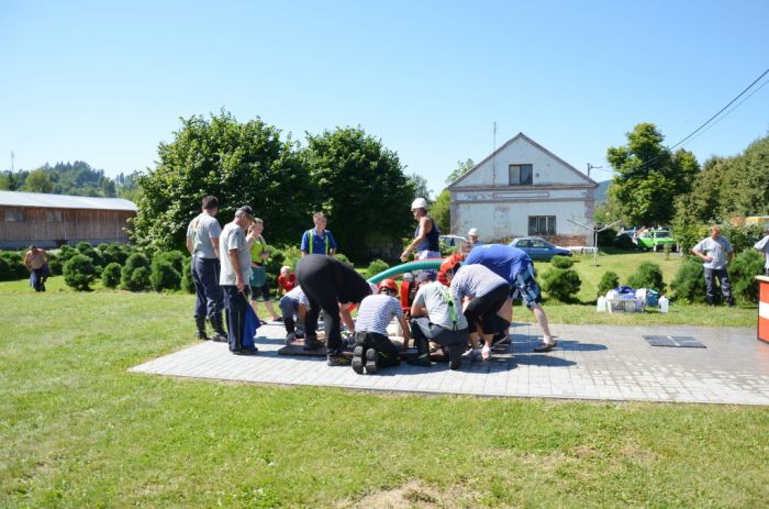 Příprava základny
Město Bělá
Klíčová slova: Bělá;hasiči;soutěž