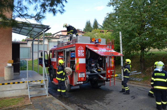 Úklid
Klíčová slova: Bělá;sdh;hasiči;cvičení