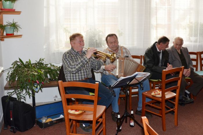 Posezení s muzikou
Klíčová slova: Bělá;MDŽ;DPS