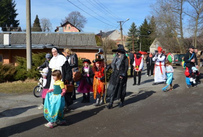 Průvod masek
Klíčová slova: Újezd Svatého Kříže;masopust