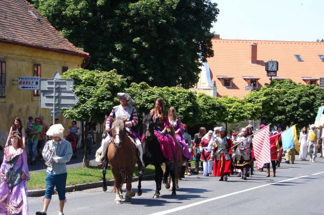 Historický průvod městem, foto: J. Vašků 
