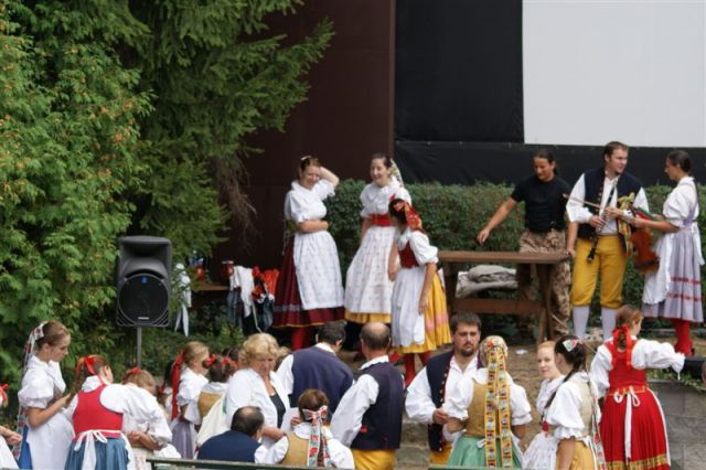 Letní kino
odpolední program - Folklórní soubory Šumavánek a Šumavan při T.J. Sokol Klatovy
